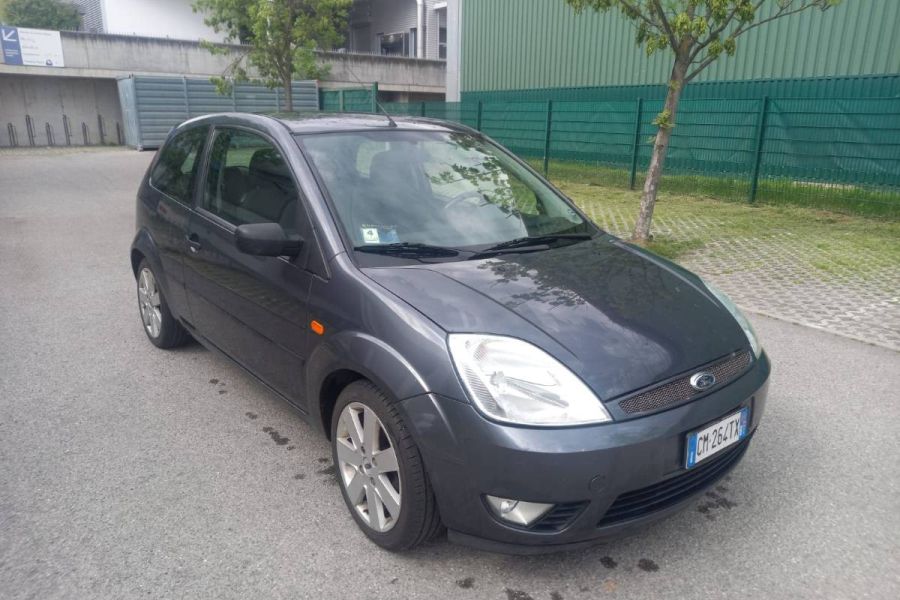 Ford Fiesta  1.4 Benzin  80PS  170.000km  Bj. 2004 - Bild 2
