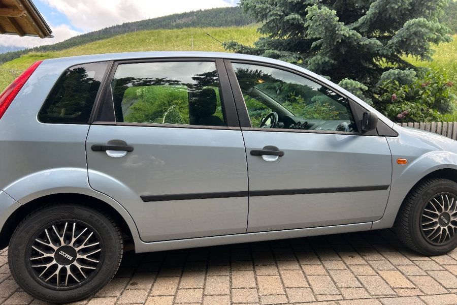 Ford Fiesta 1.2 Benziner 2004 - Bild 4