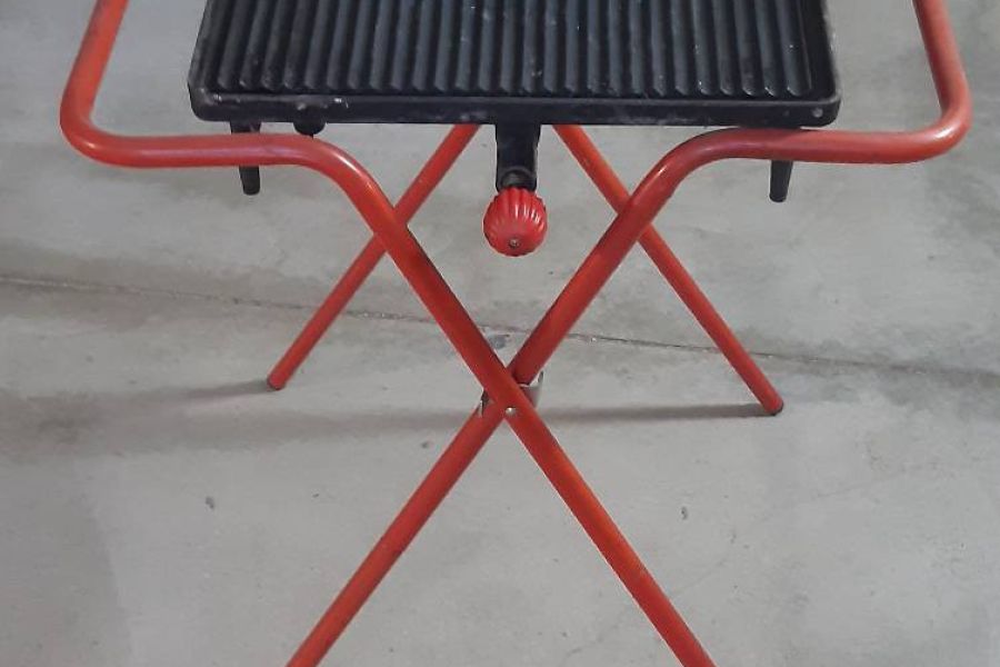 Gasgrill mit 20 mm starker Gusseisenplatte - Bild 1