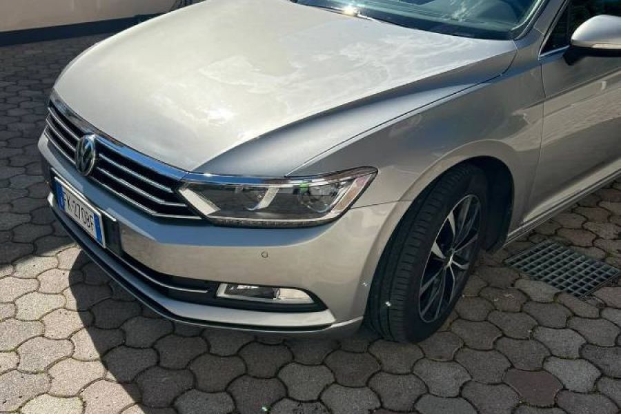 VW Passat Variant (BJ 2015) - Bild 3