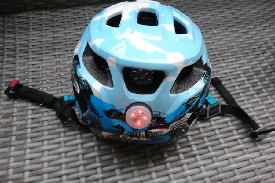 Cube Fahrrad Helm für Kinder mit Blinker - Bild 2