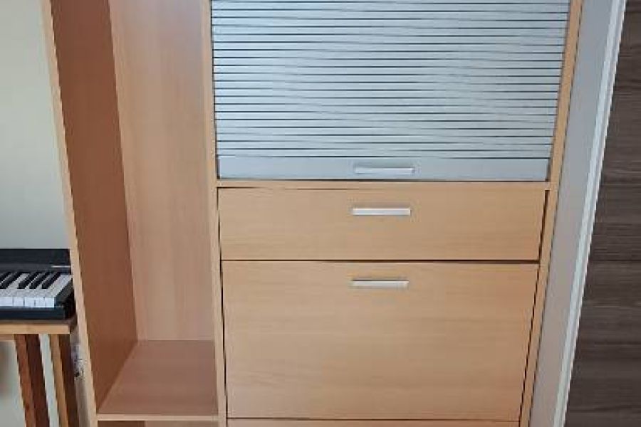 Verschenke Schrank mit Gebrauchsspuren an Selbstabholer - Bild 1