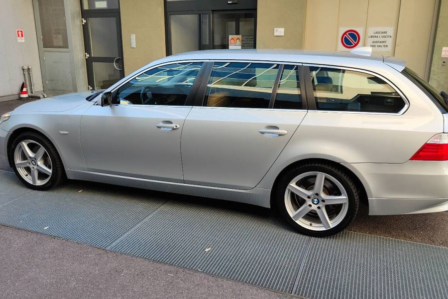 BMW 525XD xdrive BJ .2009 - Bild 1