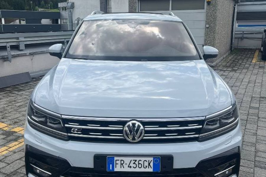 VW Tiguan 2.0 TDI R-Line 4 Motion - Bild 2
