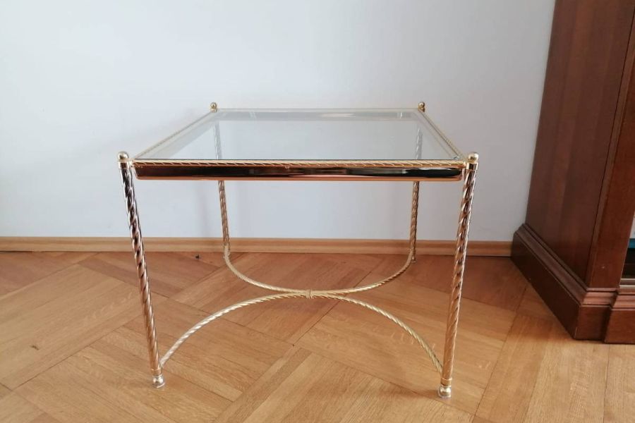 Eleganter Beistelltisch mit Glasplatte - Bild 1
