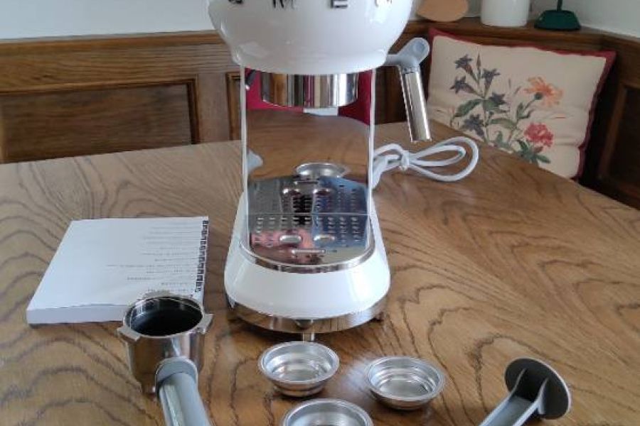 SMEG Espressomaschine Siebträger; weiß neuwertig - Bild 2