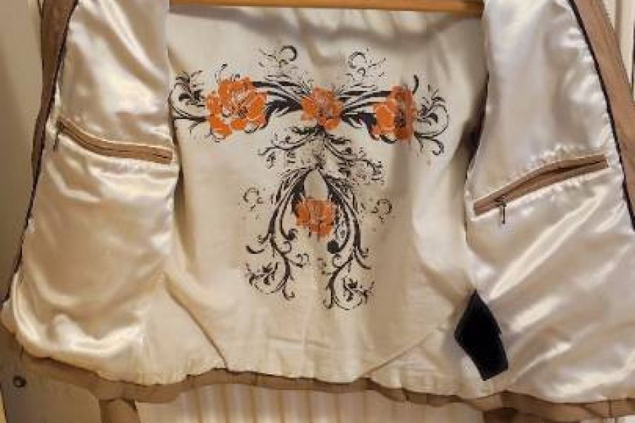 Verkaufe neuwertige Lederjacke für Damen - Bild 2