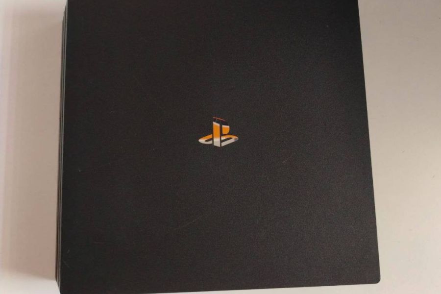 PlayStation 4 Pro 1TB+Controller Nero+Alimentatore+2 Giochi - 249€ - Bild 1
