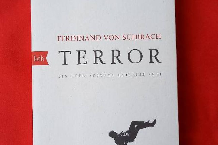 Terror (Ferdinand von Schirach) - Bild 1