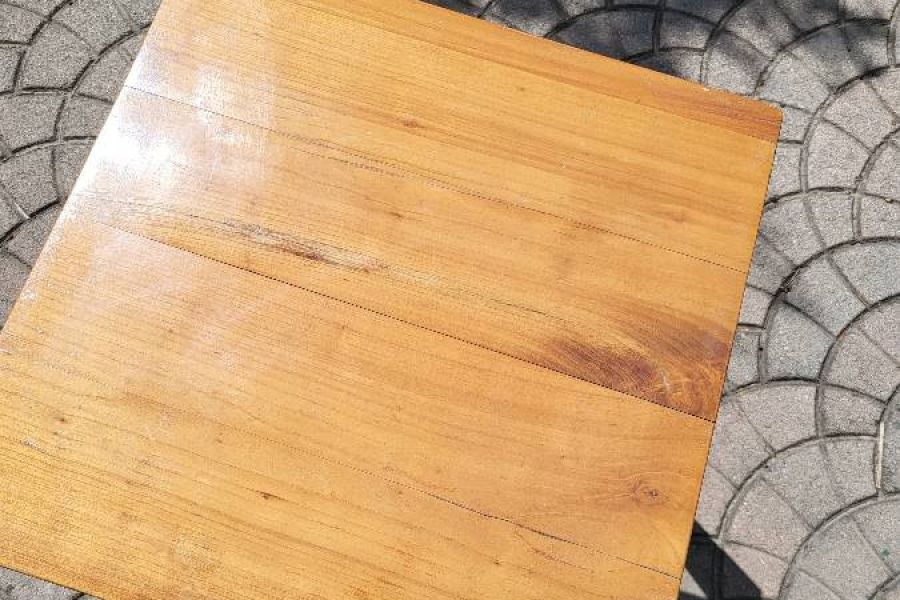 Kleiner Tisch mit Schublade, Holztisch - Bild 3