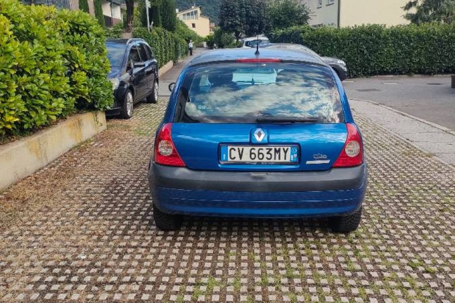 Renault Clio - Bild 2