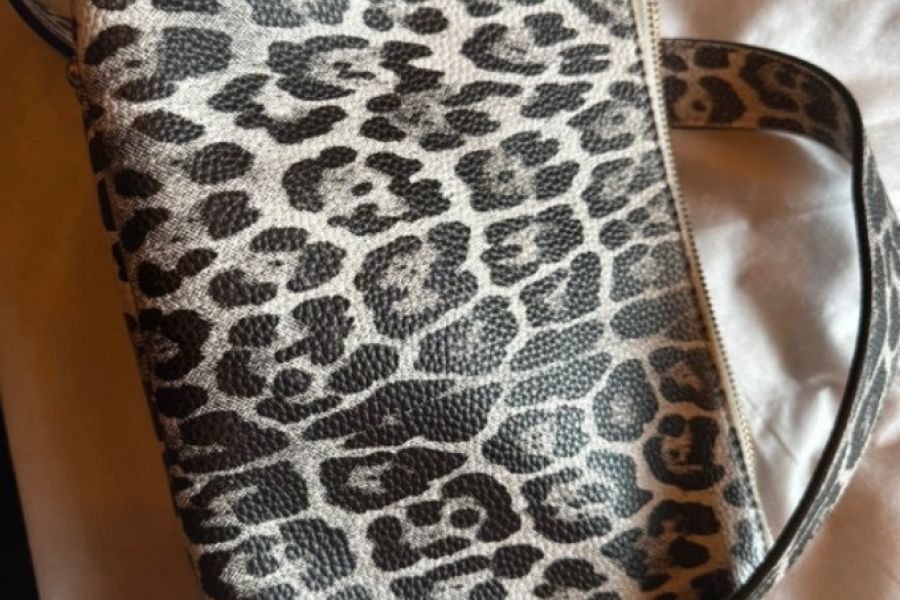 Verkaufe GUESS Leopard Umhängetasche - Bild 2