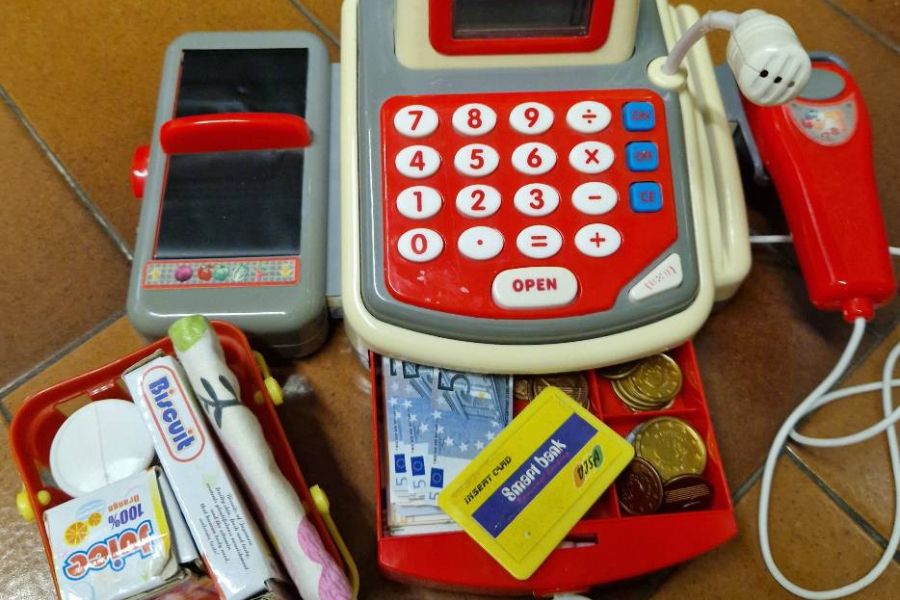 Spielkasse mit Spielgeld - Bild 1