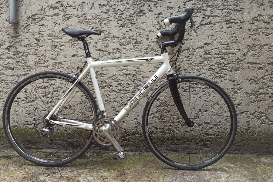 Vendo bici da corsa in alluminio e forcella in carbonio - Bild 1