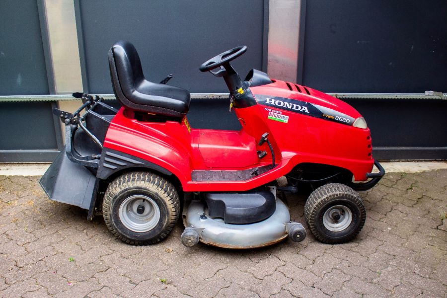 Rasenmähtraktor Honda 2620 V-Twin - Bild 2
