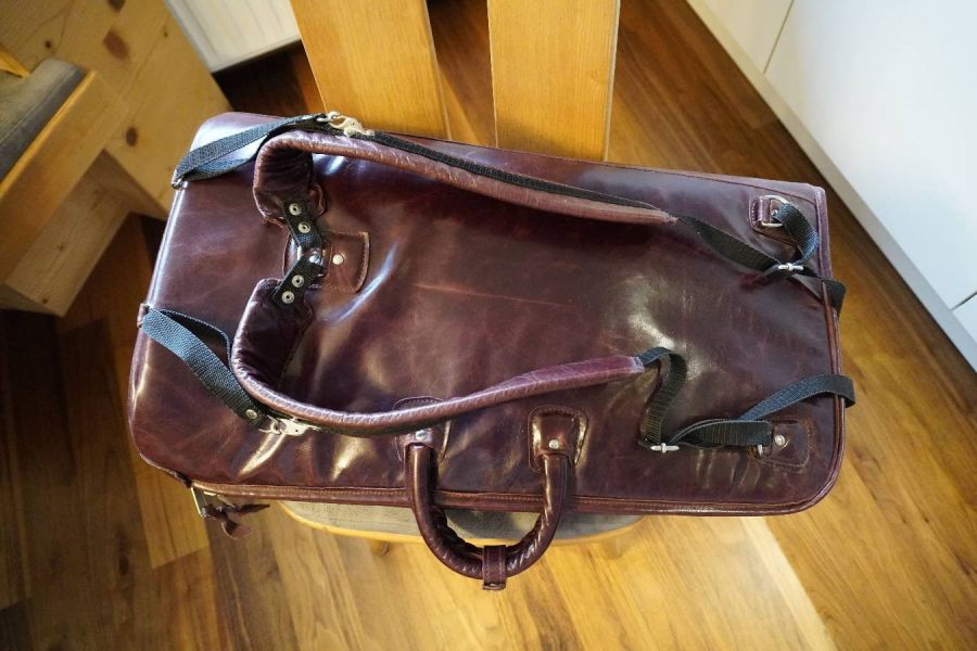 verkaufe Rucksack aus Leder für Flügelhorn / Basstrompete - Bild 2