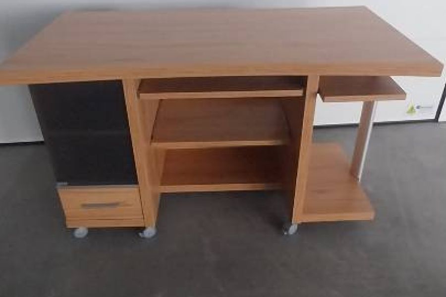 Bürotisch gut erhalten - Bild 1