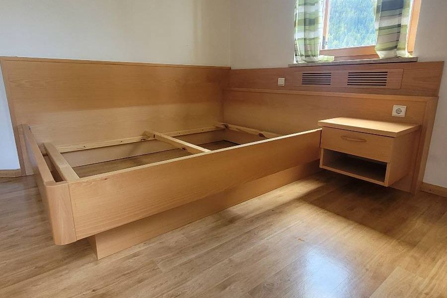 Doppelbett inkl. Nachtkästchen/Letto matrimoniale con comodino - Bild 2