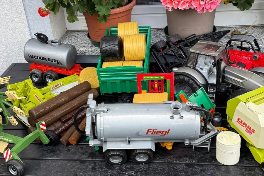 Bruder Fahrzeuge - Bild 2
