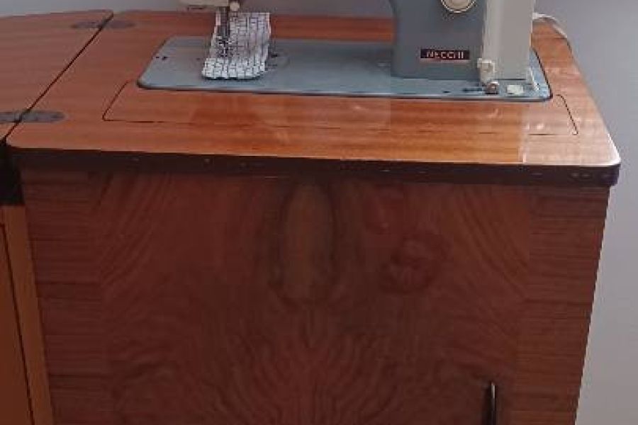 Nähmaschine von Necchi - Bild 1