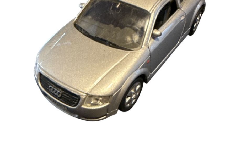 Audi TT Modellauto 1:43 – Welly – Sammlerstück in Silber - Bild 1
