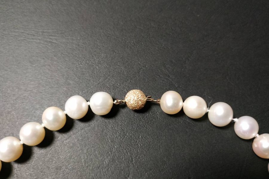 Perlenkette (ECHTE PERLEN) mit Goldverschluss - Bild 2