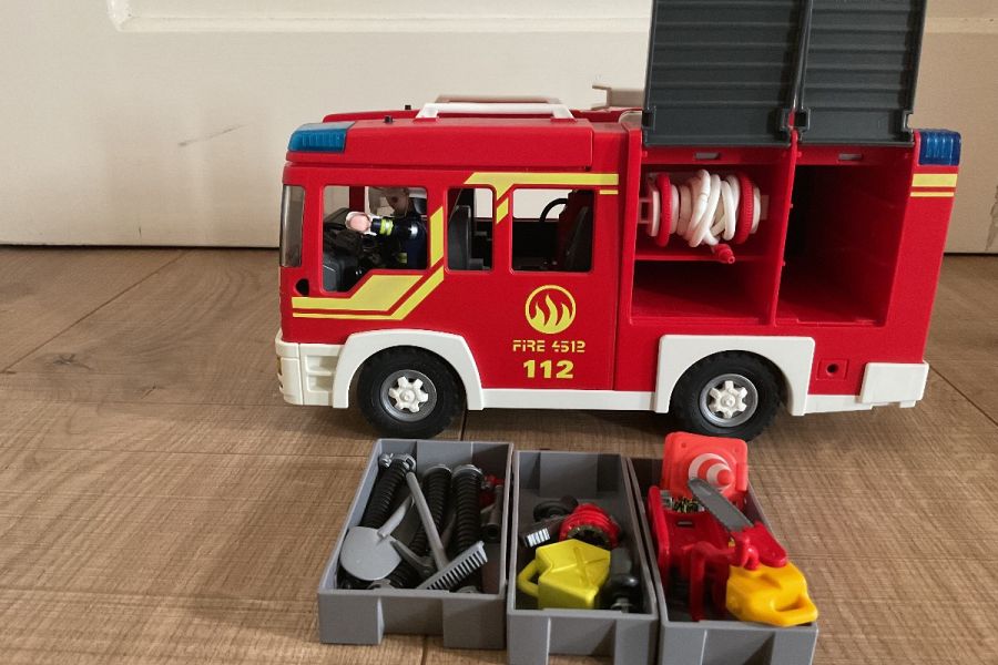 Feuerwehrauto - Bild 1