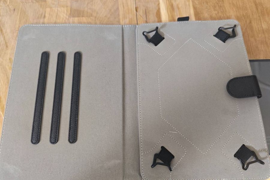 Tablet mit Hülle - Bild 2