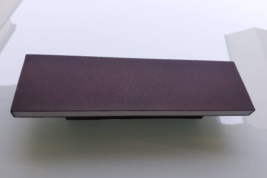 dunkelbraune Wandlampe, Größe ca. 28x8 cm - Bild 1