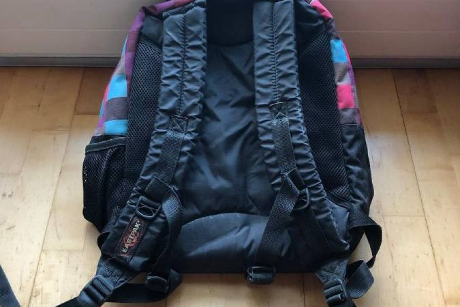 Verkaufe Eastpak Schulrucksack - Bild 2