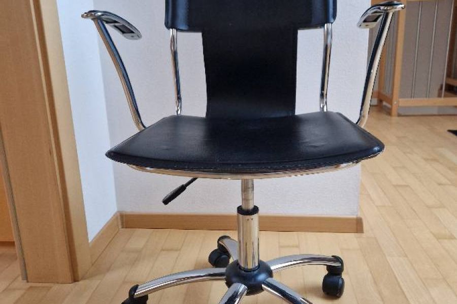 Verkaufe höhenverstellbaren Bürostuhl - Bild 1