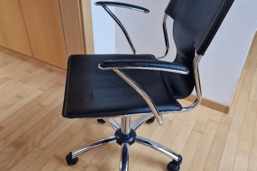 Verkaufe höhenverstellbaren Bürostuhl - Bild 3