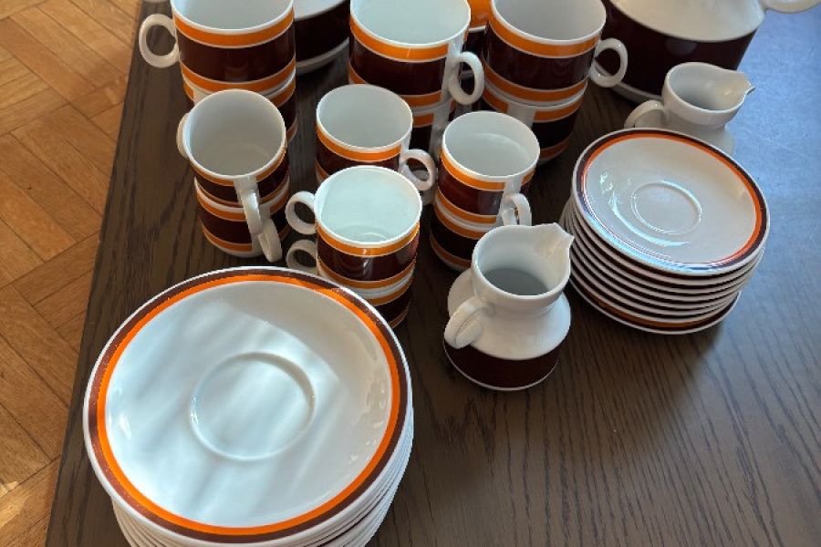 Kaffee und Tee Geschirr - Bild 1