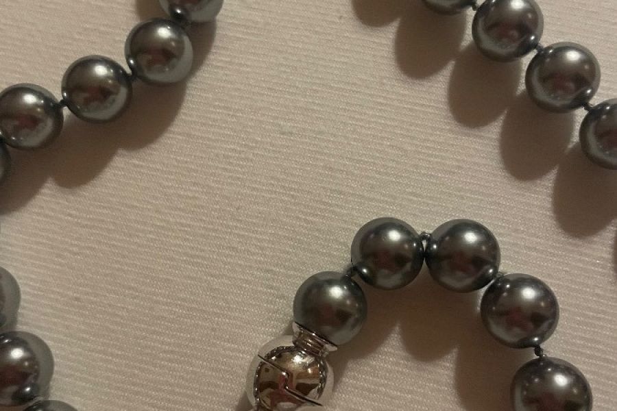 Perlenkette grau mit passendem Armband Pierre Lang - Bild 2
