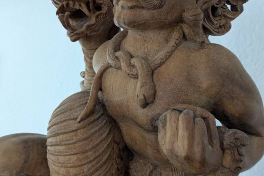 Grosser Samurai auf Edelholz - Bild 1