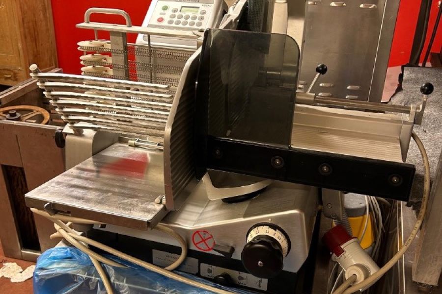 Bizerba: Vollautomatische Vertikalschneidemaschine - Bild 2