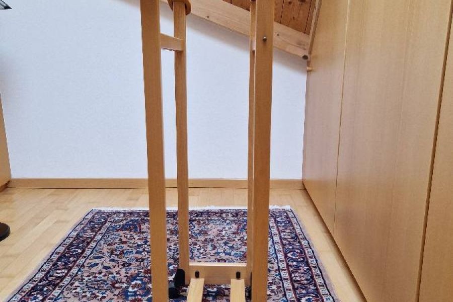 Stummer Diener aus Holz - Bild 3