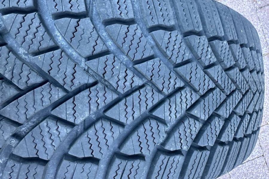Verkaufe Winterreifen auf Felgen - Mazda - Bild 3