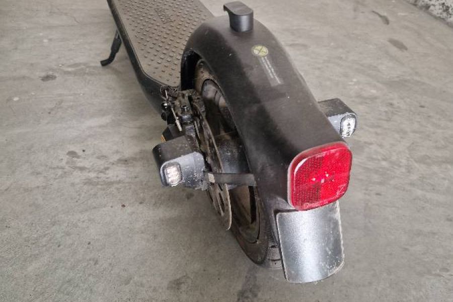 E-Roller neuwertig - Bild 2