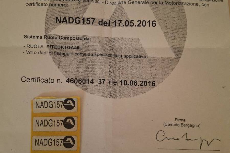 Schwarze neuwertige Stahlfelgen für Fiat 500 - Bild 2