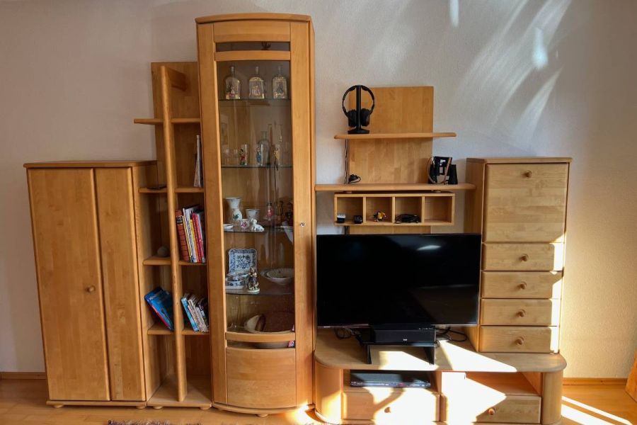 Wohnwand in Vollholz (Buche) - Bild 1