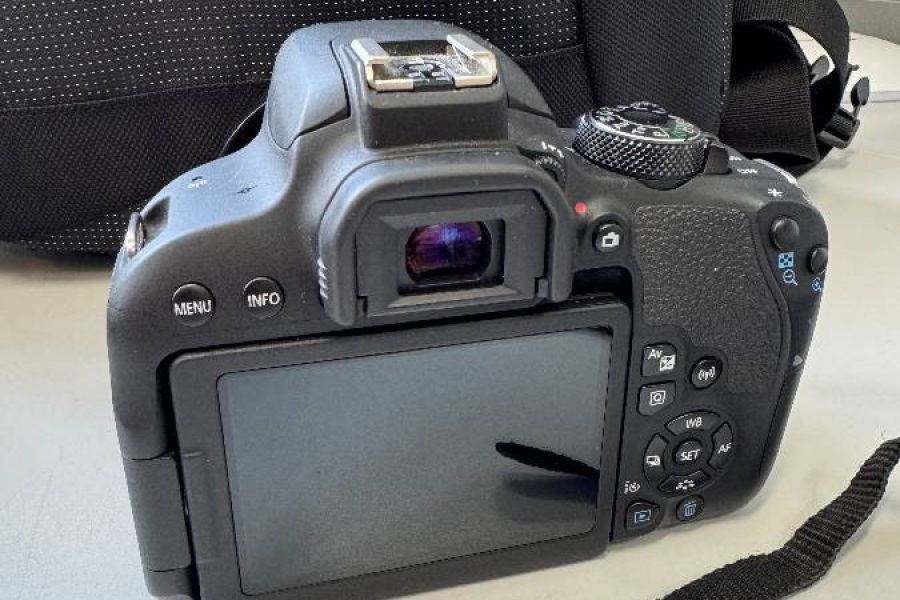 Canon EOS 800D Spiegelreflexkamera + 18–55mm Objektiv – Top Zustand - Bild 2