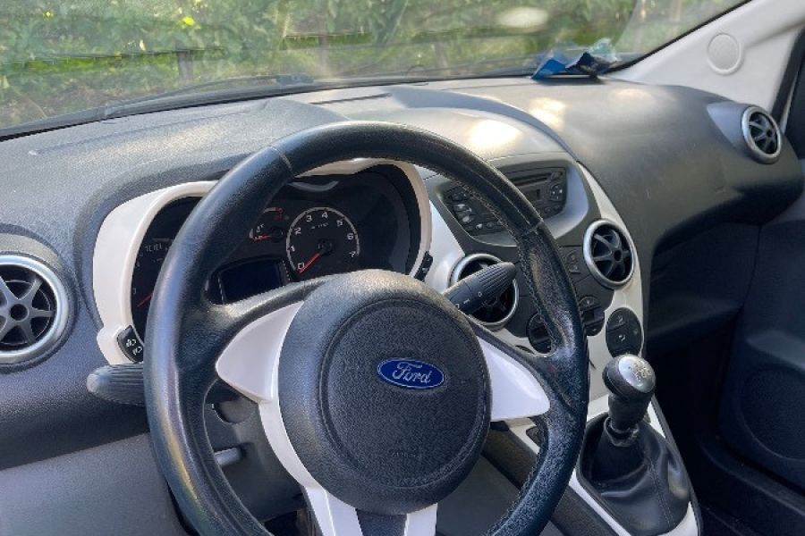 Ford Ka inkl. Sommer & Winterreifen - top für Führerscheinneulinge - Bild 5