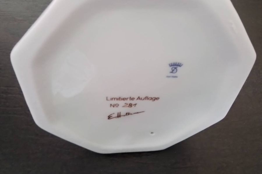 Limitierte Porzellanfigur - Bild 3