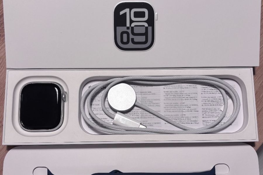 Apple iWatch Series 10 - Silber - 46mm - Bild 1