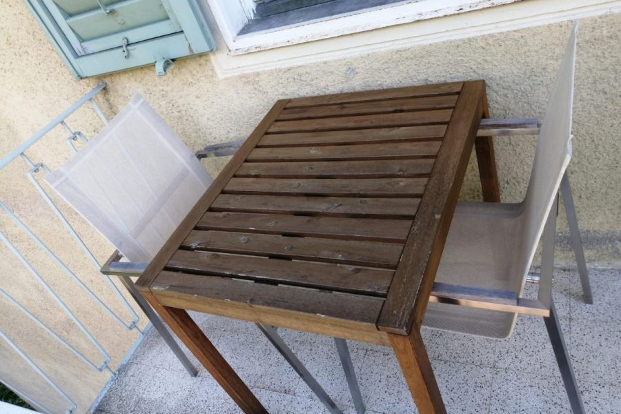 Kleiner Tisch für Außenbereich billig abzugeben - Bild 3