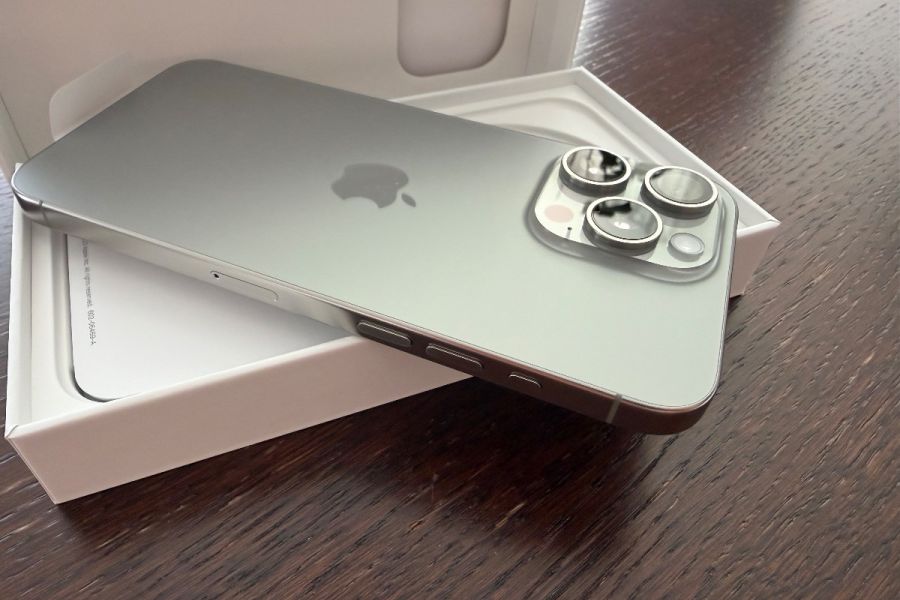 iPhone 15 Pro Max 256 GB Titan Natur - NEU - Bild 4