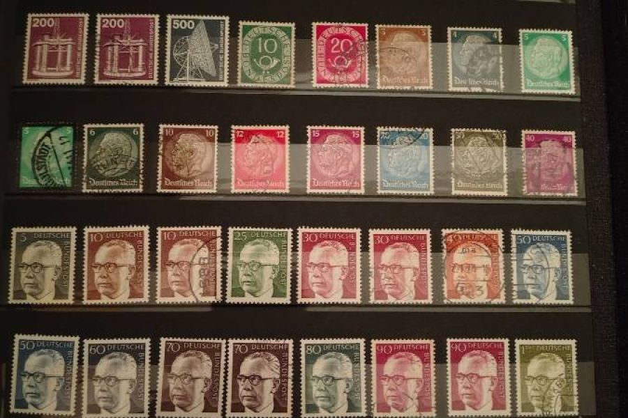 Größere Briefmarken Sammlung - Bild 2