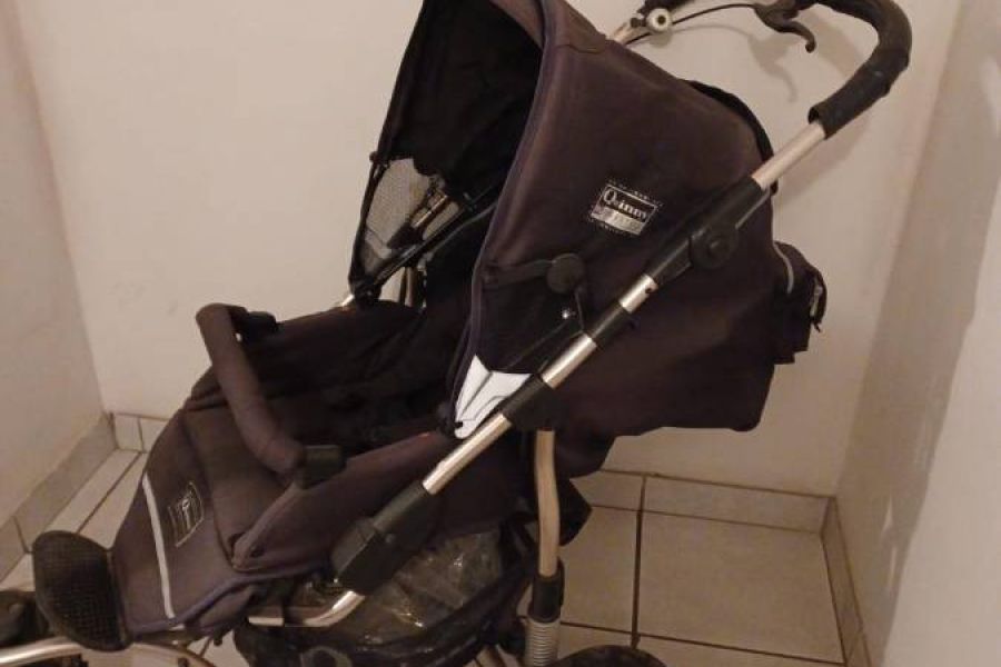 Verkaufe im Auftrag neuen Kinderwagen / Vendo per conto terzi passeggi - Bild 2