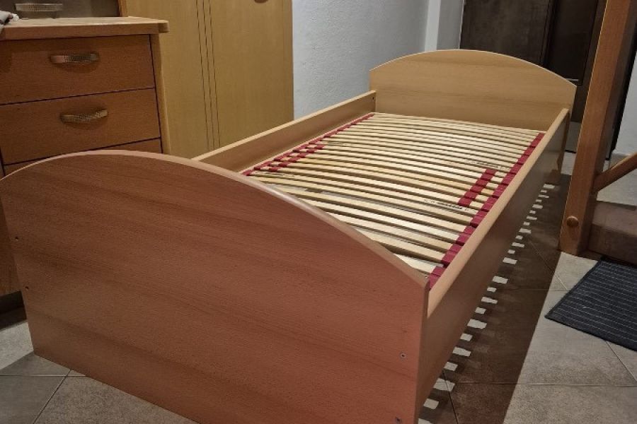 Bett mit Lattenrost - Bild 3
